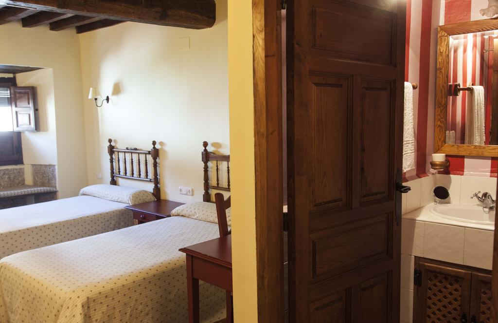 Casa Rural Con Encanto "Los Postigos" Banos De Montemayor Pokoj fotografie